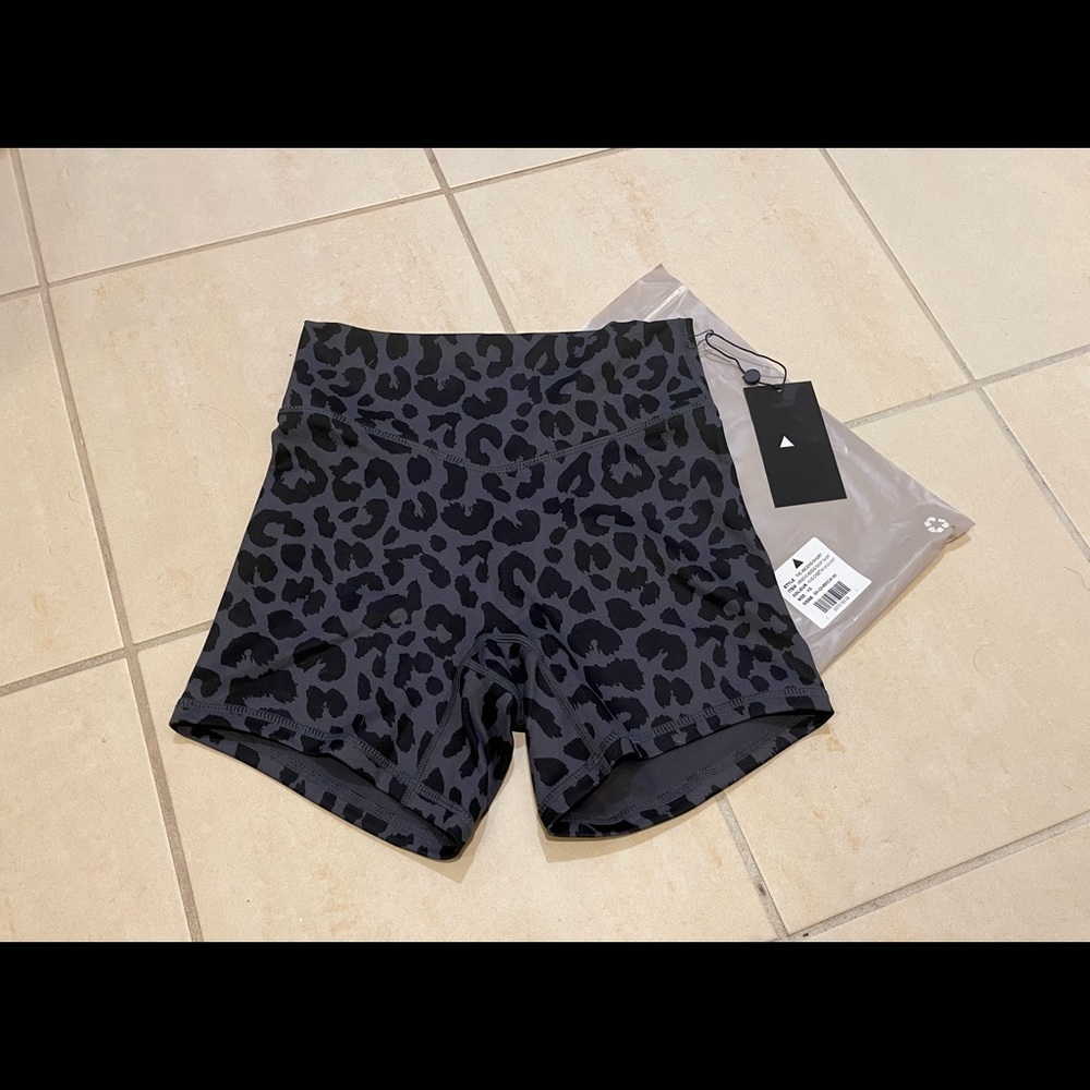 balance athletica ascend shorts